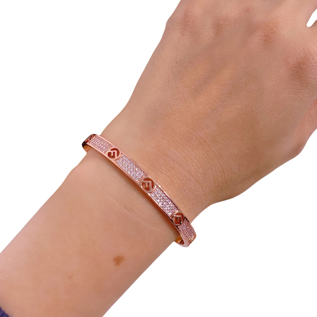 FDS007 F Is  bangle Bracelet - ccjewelryacc