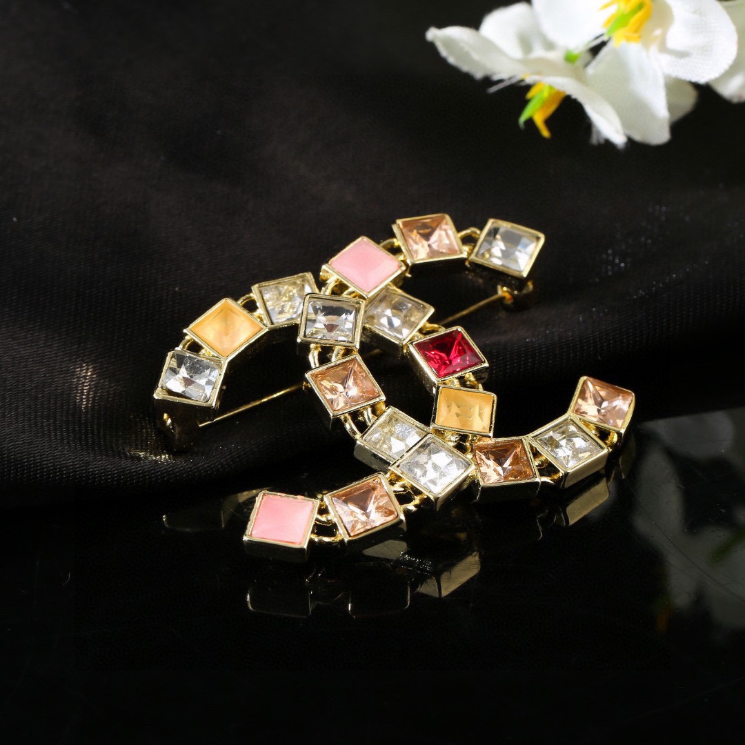 BCB267 Multicolor CC Logo brooch pin - ccjewelryacc