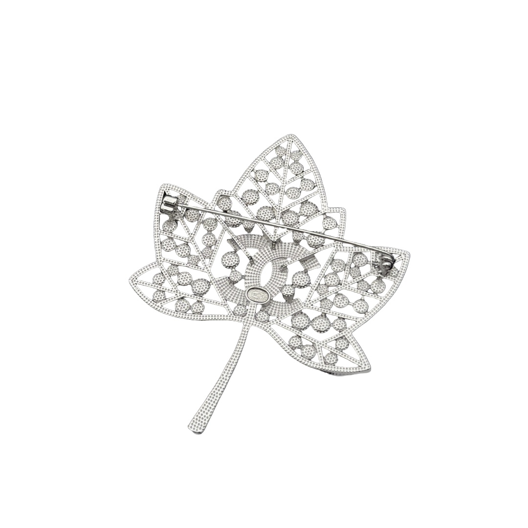 BCB136 Metal crystal pearls Maple leaf with CC logo brooch PIn - ccjewelryacc