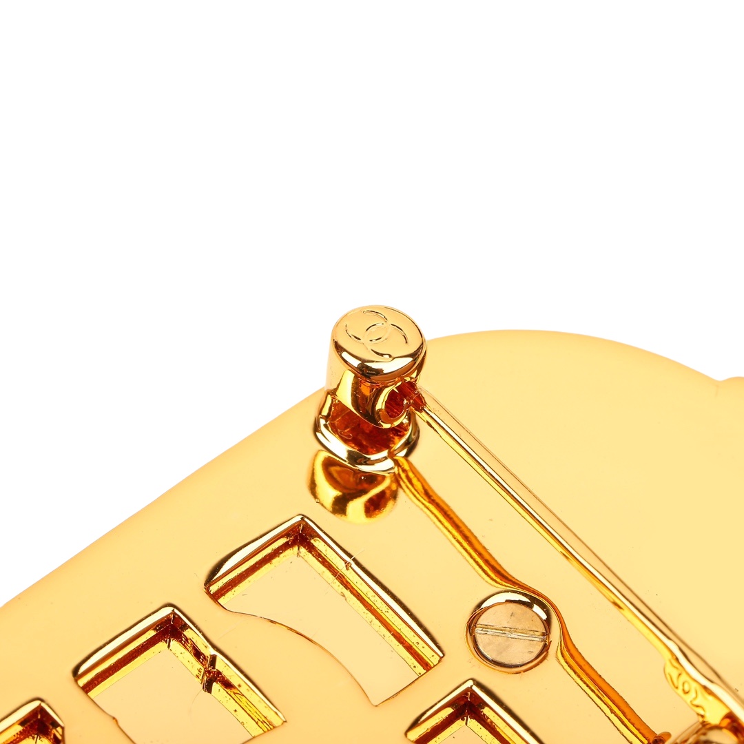 BCB300 Vintage Metal 31 Rue Cambon Door Brooch Gold - ccjewelryacc