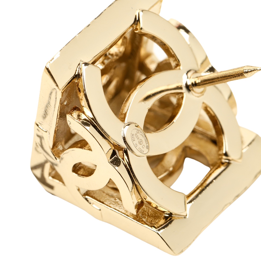 BCB304 24 Full Swarovski crystal triangle with CC logo brooch pin - ccjewelryacc