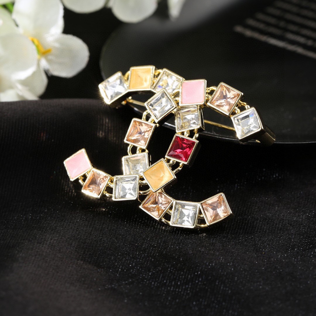 BCB267 Multicolor CC Logo brooch pin - ccjewelryacc
