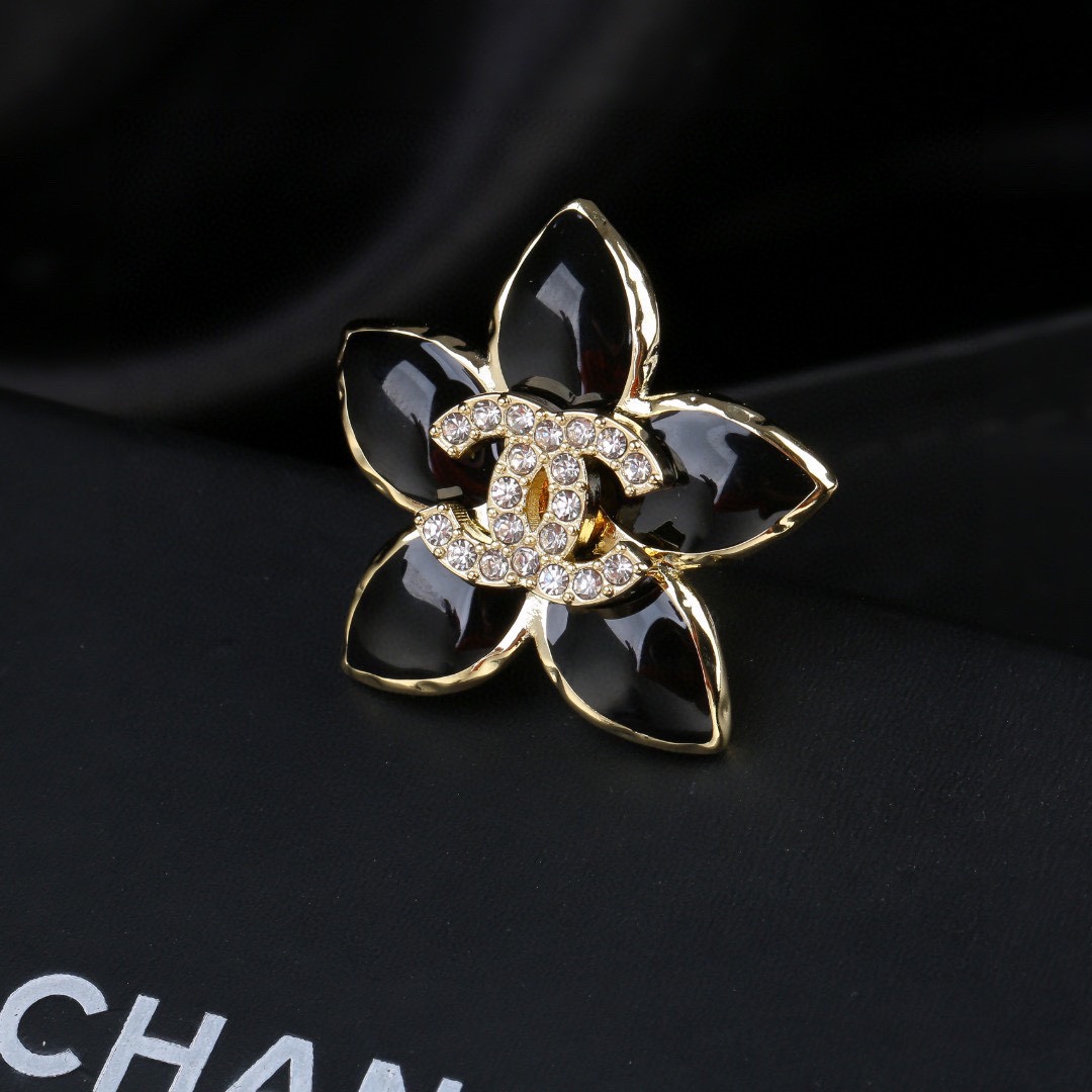 BCB448 Full crystal CC logo black flower brooch pin - ccjewelryacc