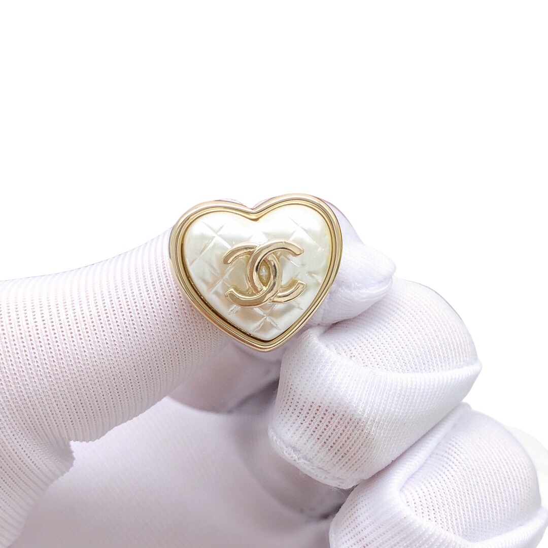 CCE729 Ling plaid  Heart cc logo drop Earring For Women - ccjewelryacc