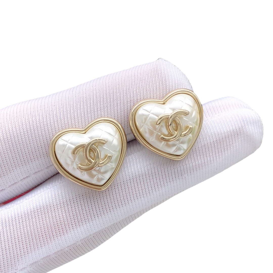 CCE729 Ling plaid  Heart cc logo drop Earring For Women - ccjewelryacc