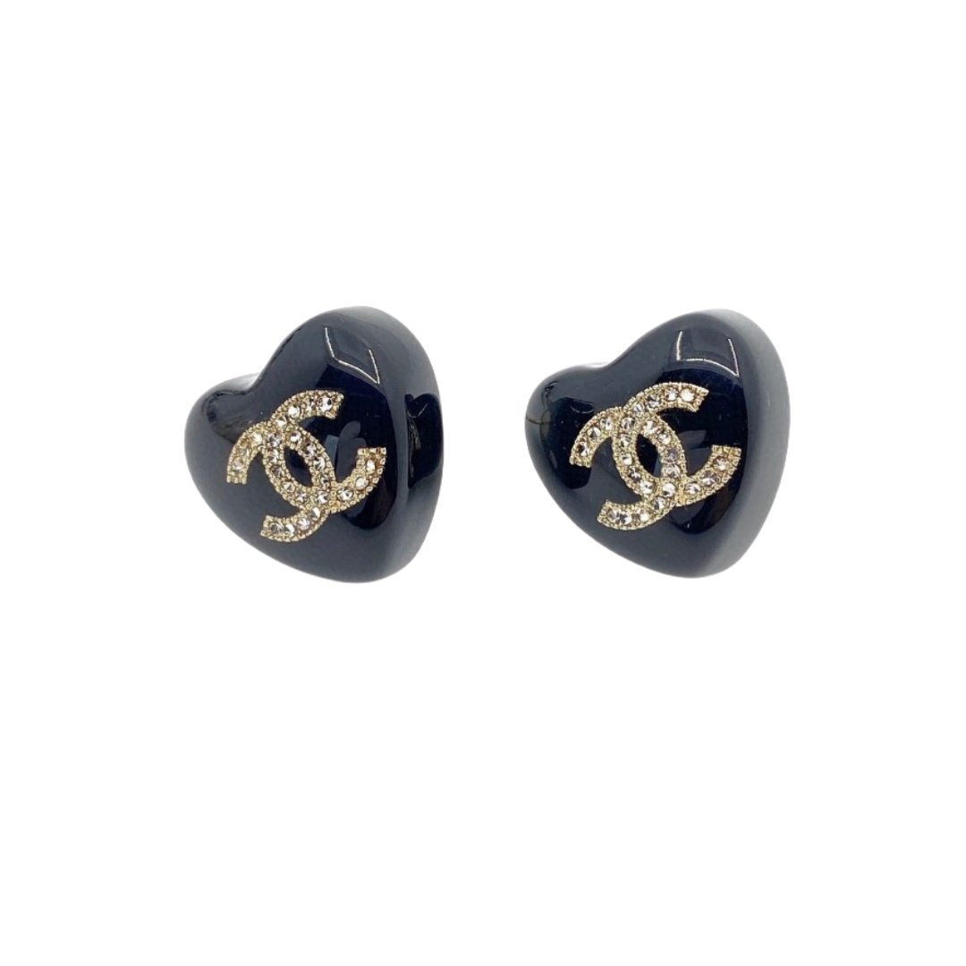 CCE809 Mini Black /white acrylic Heart with crystal cc logo stud earrings - ccjewelryacc