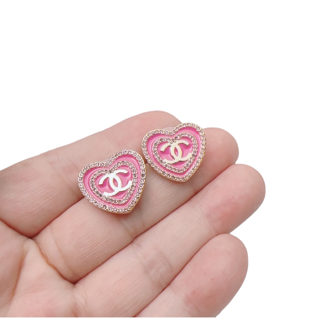 CCE633C 24p Pink Crystal Heart shaped with cc logo Stud Earring For Women - ccjewelryacc