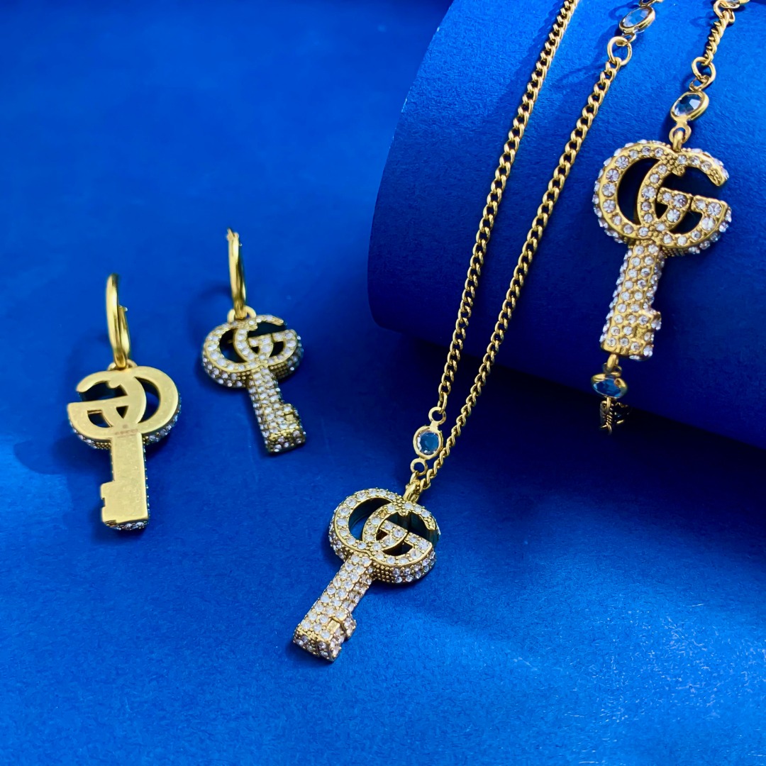 GGN001 Double G key necklace with crystals - ccjewelryacc