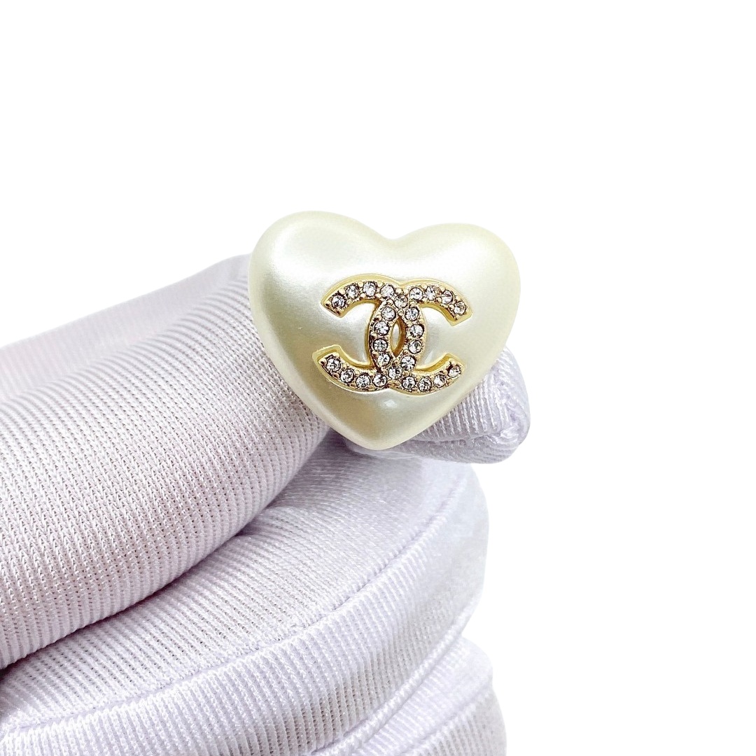 CCE809 Mini Black /white acrylic Heart with crystal cc logo stud earrings - ccjewelryacc