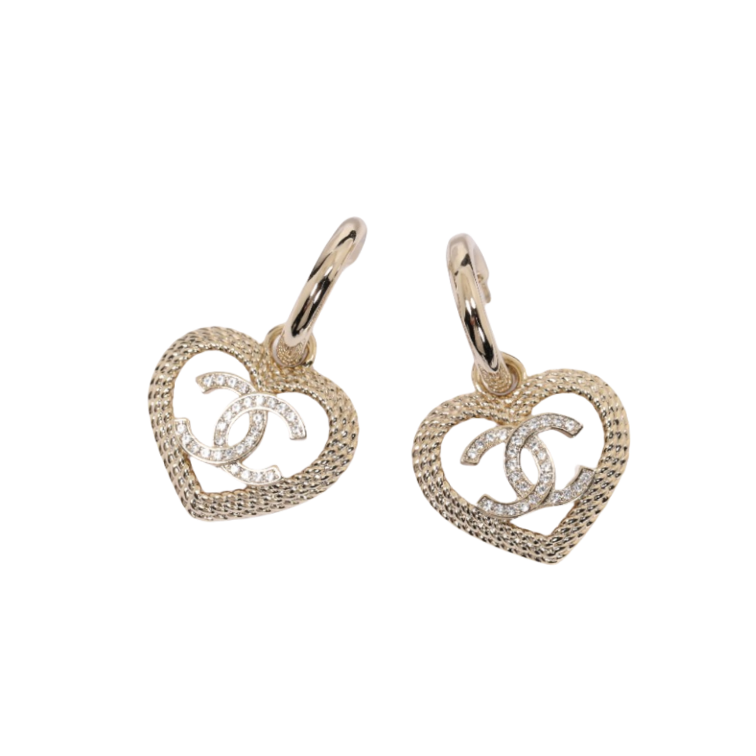 CCE497 24P hollowed-out heart shaped with cc logo stud earring - ccjewelryacc
