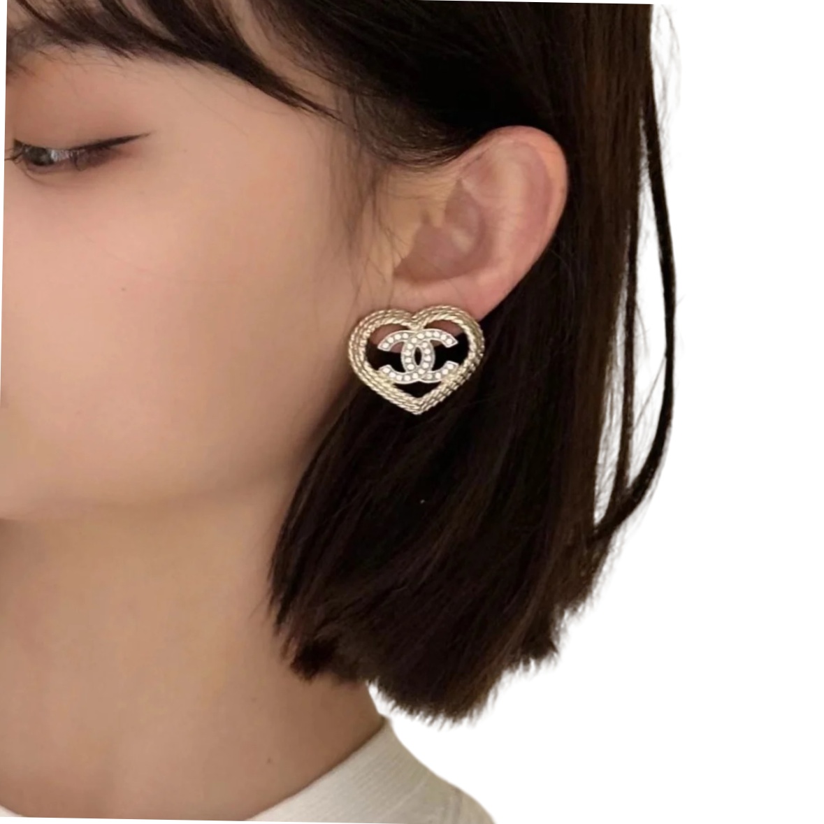 CCE497 24P hollowed-out heart shaped with cc logo stud earring - ccjewelryacc