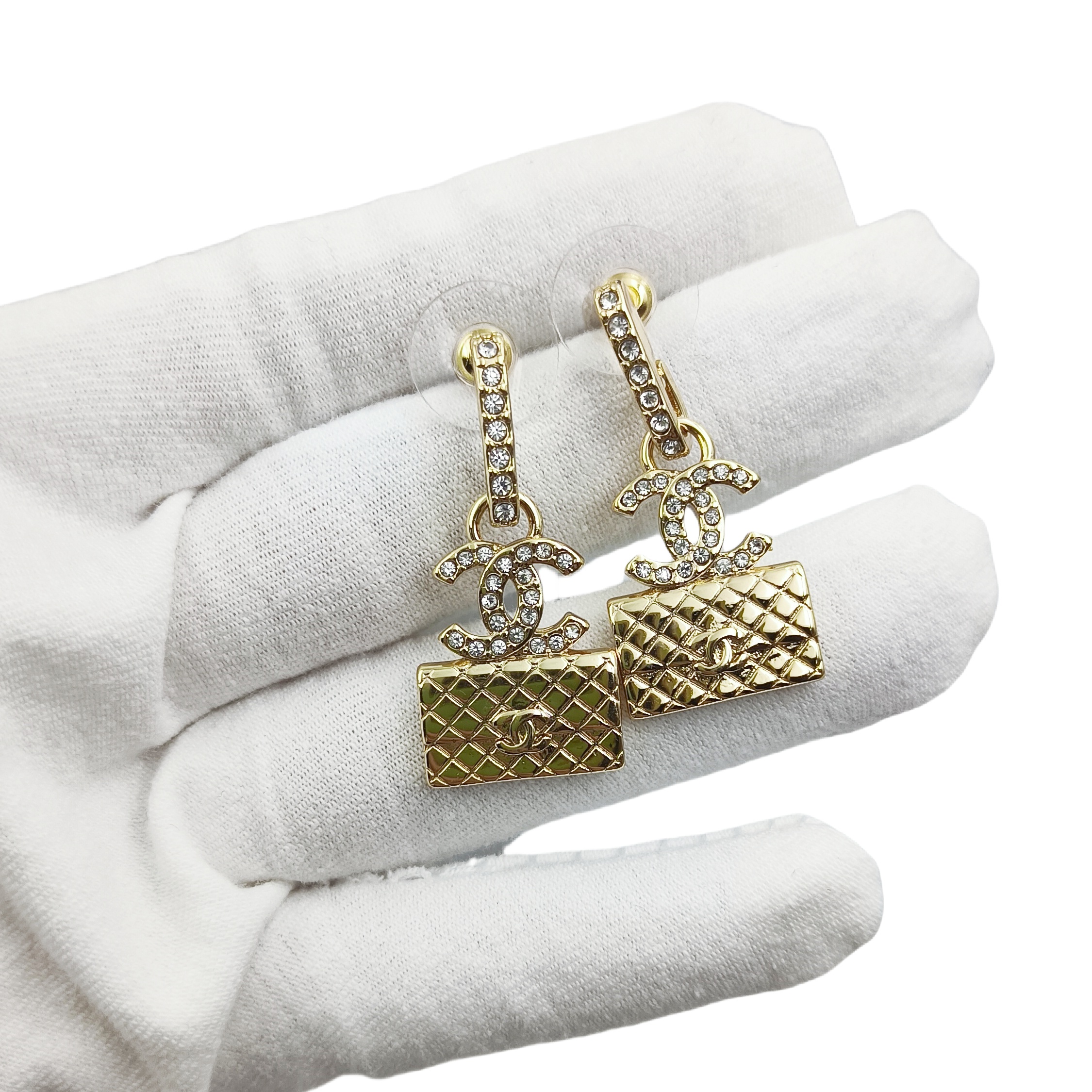 CCE059 Metal gold bag with CC logo earring - ccjewelryacc