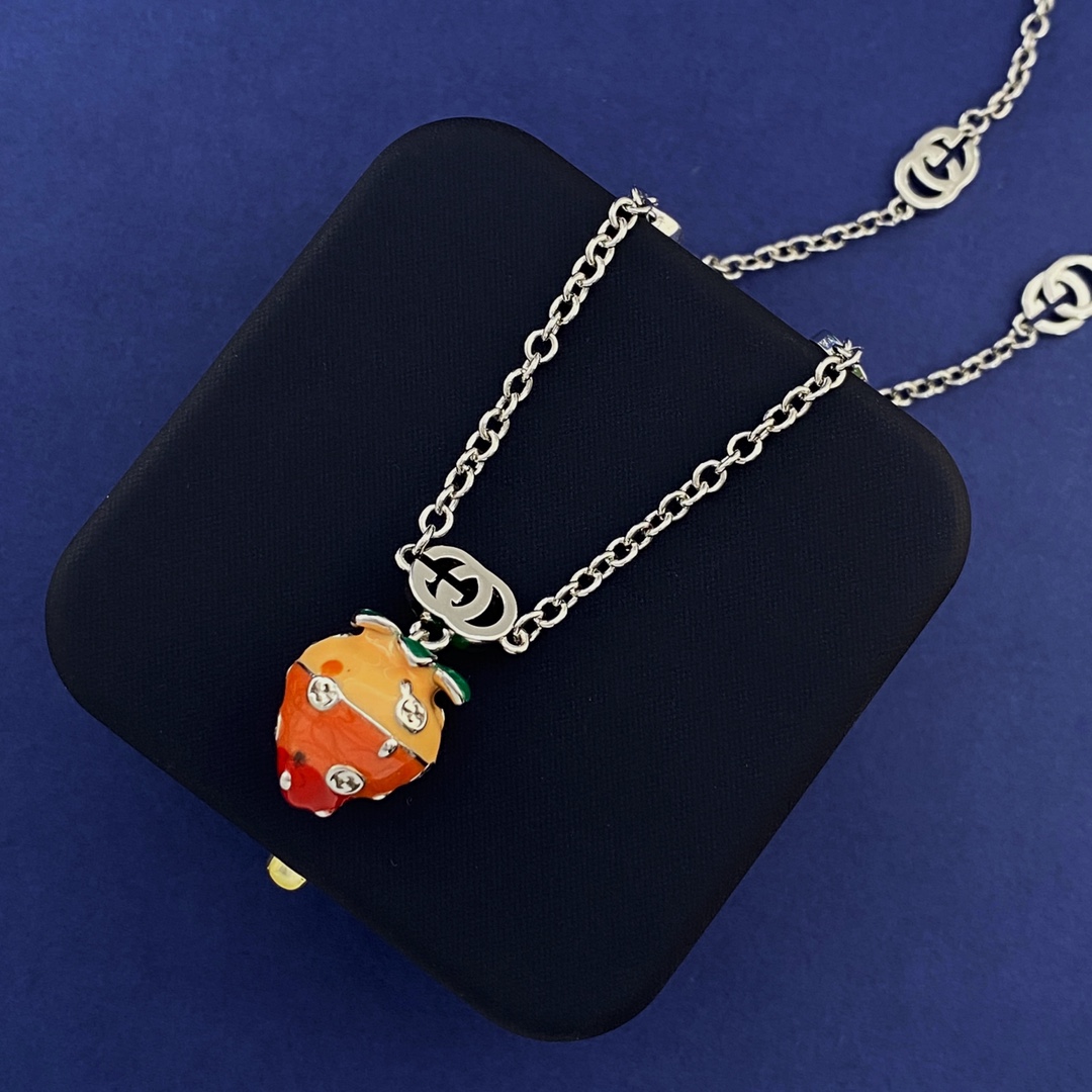 GGN048 GG strawberry Pendtant necklace - ccjewelryacc