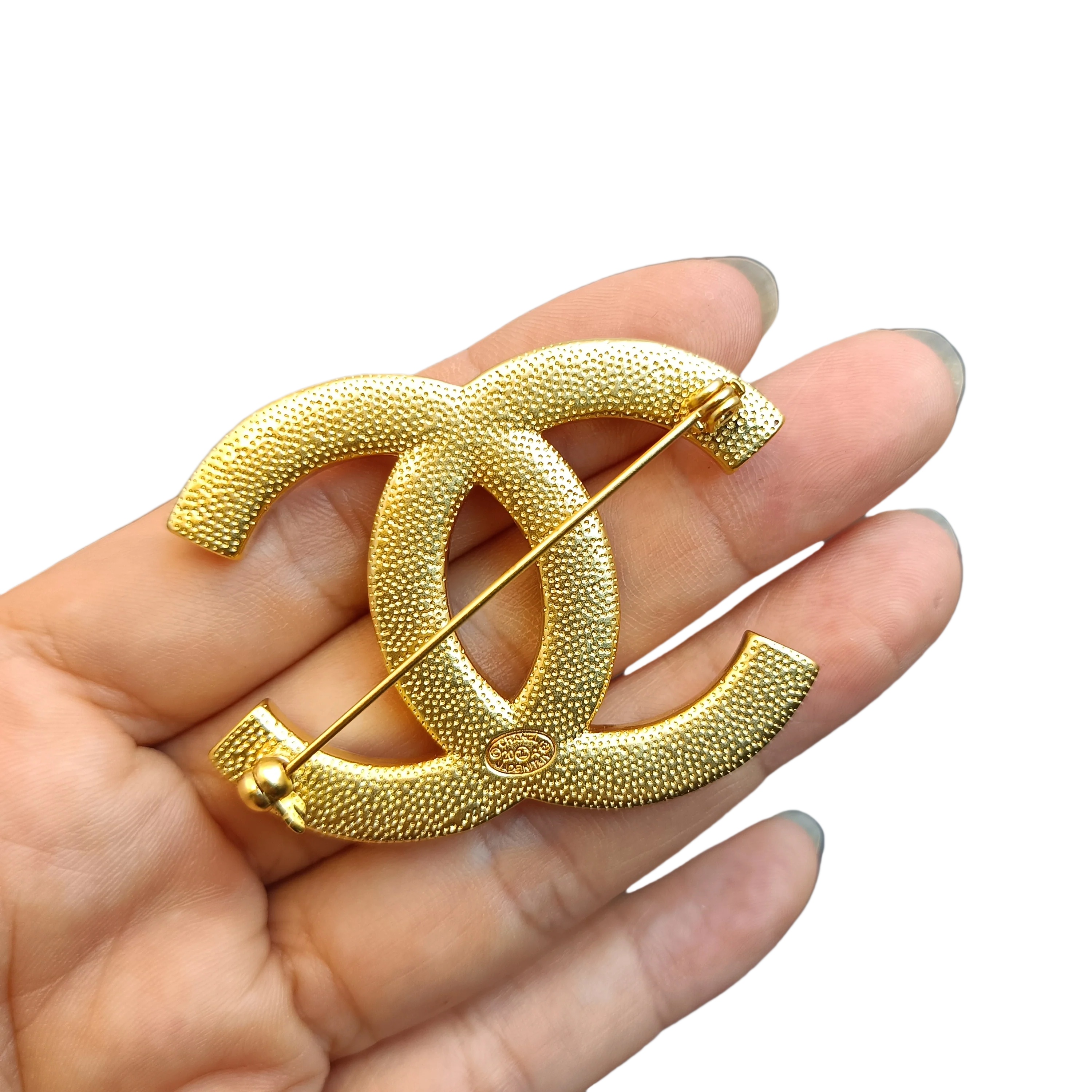 BCB317 Oval Rhinestone and black stone CC Logo brooch - ccjewelryacc