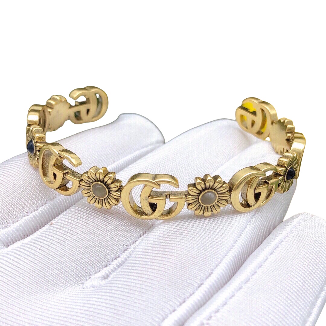 GGS003 Vintage GG logo and sunflower bangle bracelet - ccfashionjewelry