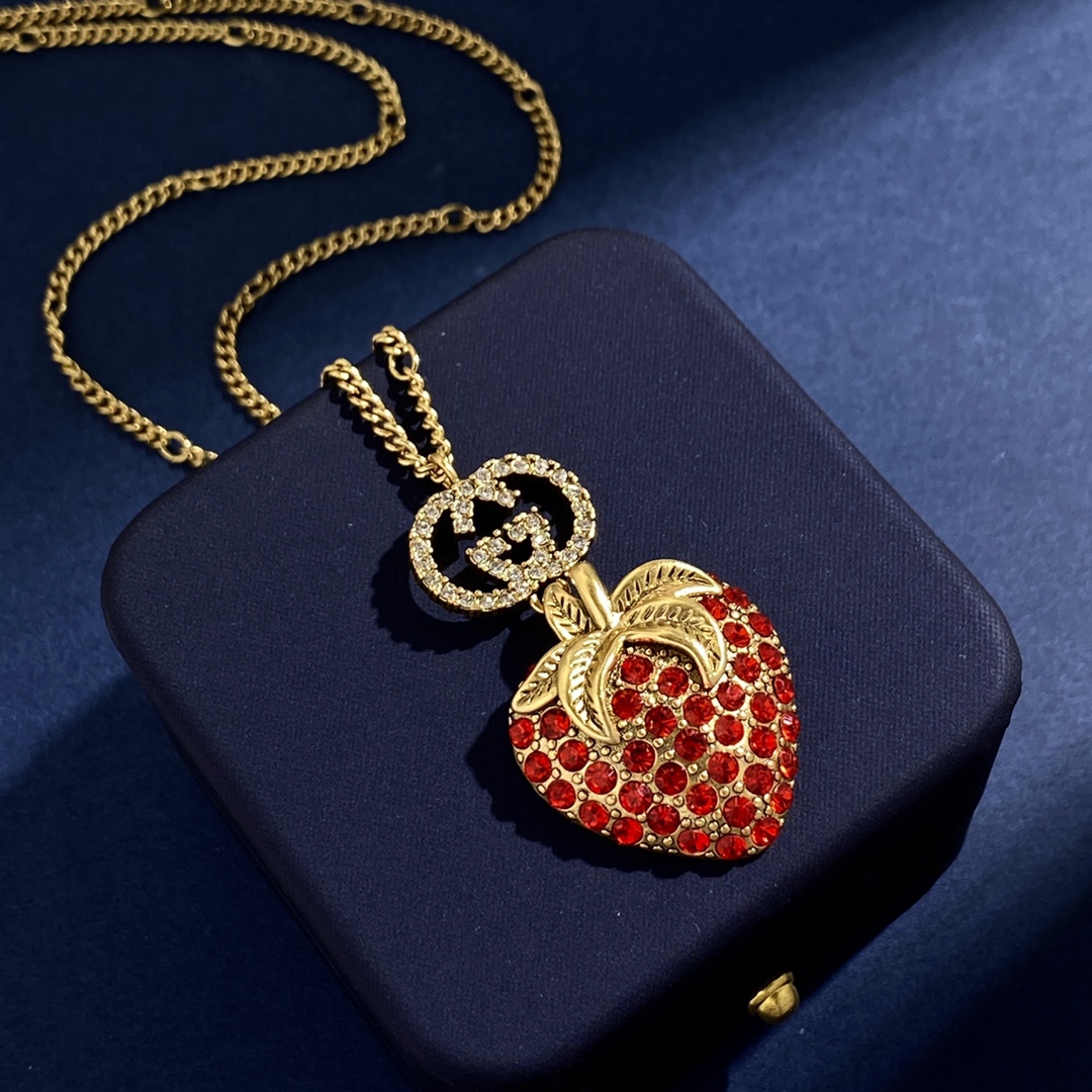 GGN025 GG strawberry Pendant necklace - ccjewelryacc