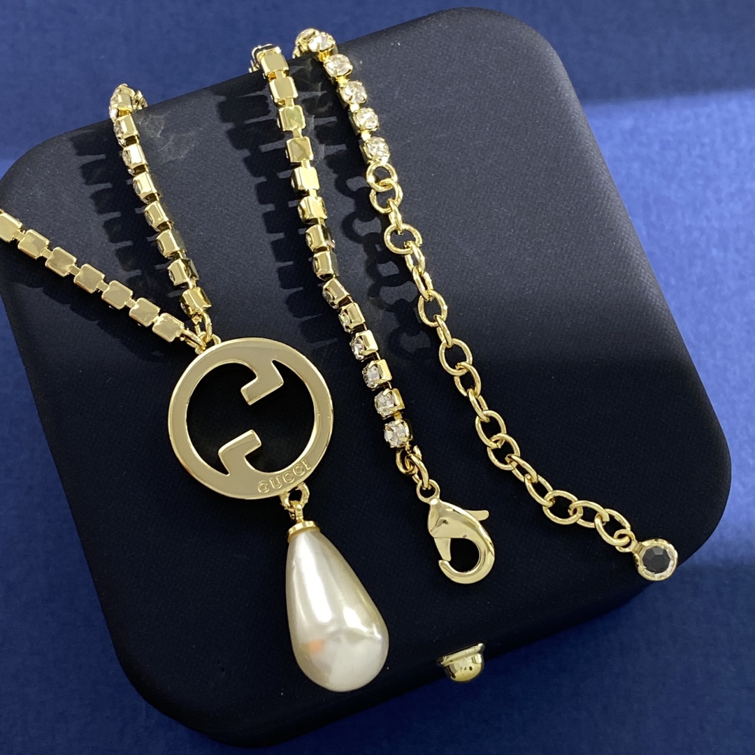 GGN056 Interlocking g pearl crystal chain necklace - ccjewelryacc