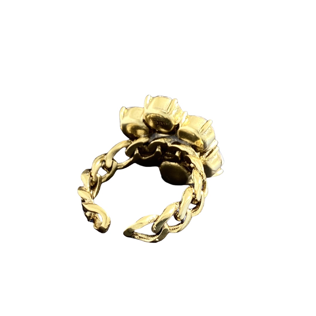 GGR001 7 diamond flower with GG logo ring - ccjewelryacc