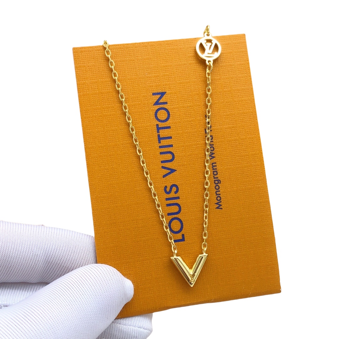 LVN074 LOUIS V pendant Necklaces Women's - ccjewelryacc