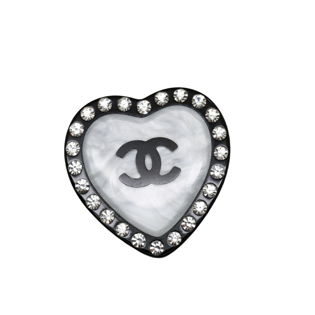 BCB309 Black and white color acrylic marbling crystal heart shape with cc logo brooch pin - ccfashionjewelry