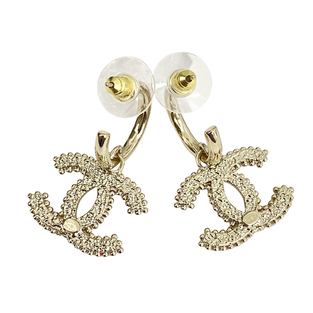 CCE587 24P enamel CC logo earring - ccjewelryacc