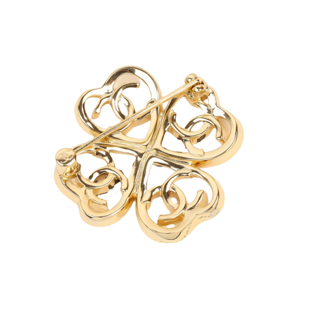 BCB239 Metal heart clover with cc logo brooch pin - ccjewelryacc