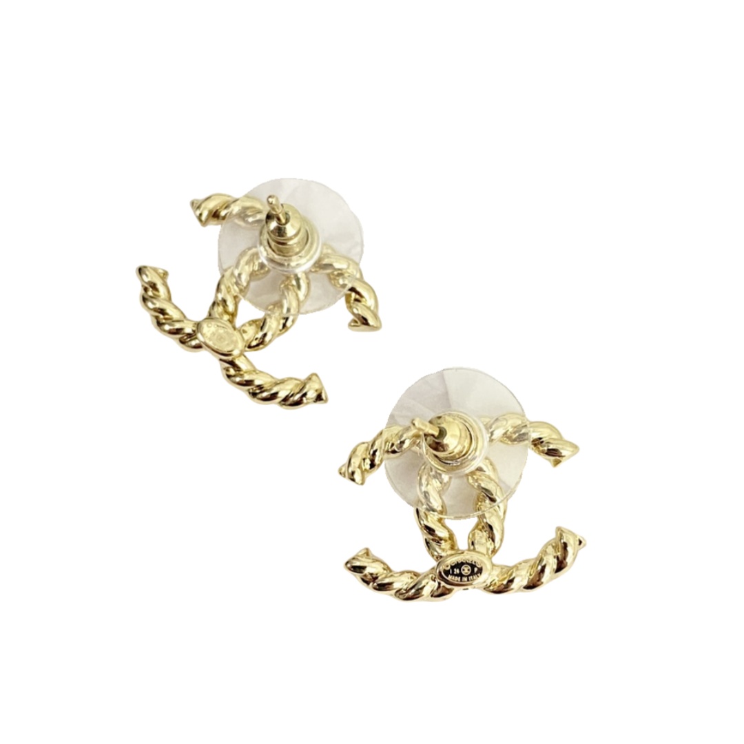 CCE590 24 Twist CC Logo stud earring - ccjewelryacc