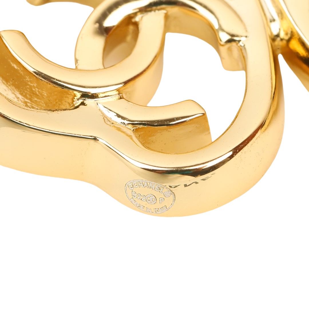 BCB239 Metal heart clover with cc logo brooch pin - ccjewelryacc