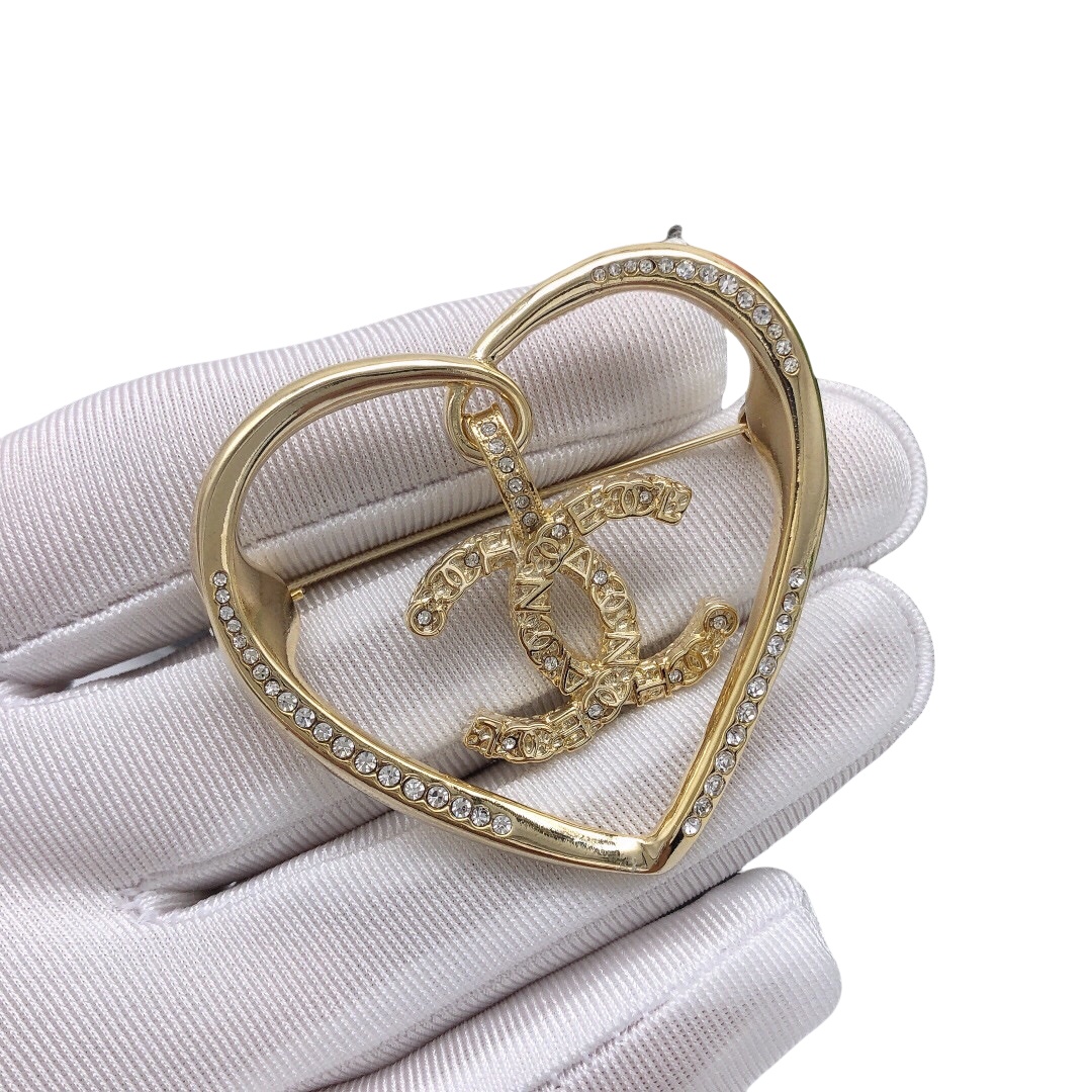 BCB117 CC Heart brooch - ccjewelryacc
