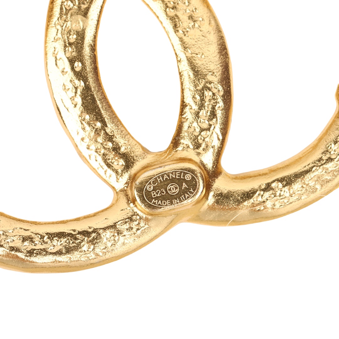 BCB283 Metiers d art Collection embossment CC logo brooch pin - ccjewelryacc