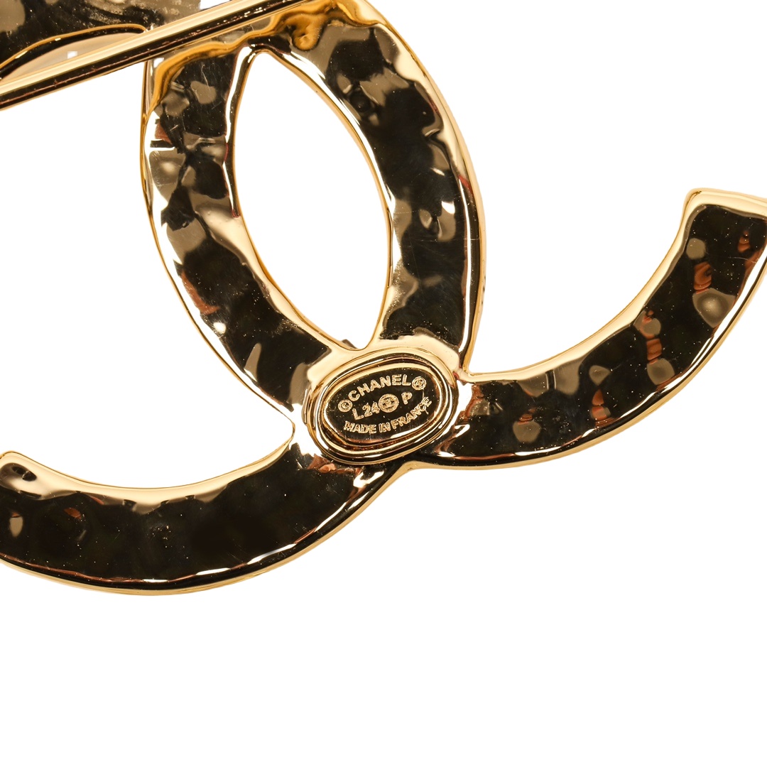 BCB311 24p Metal crysatl  CC logo brooch pin - ccjewelryacc