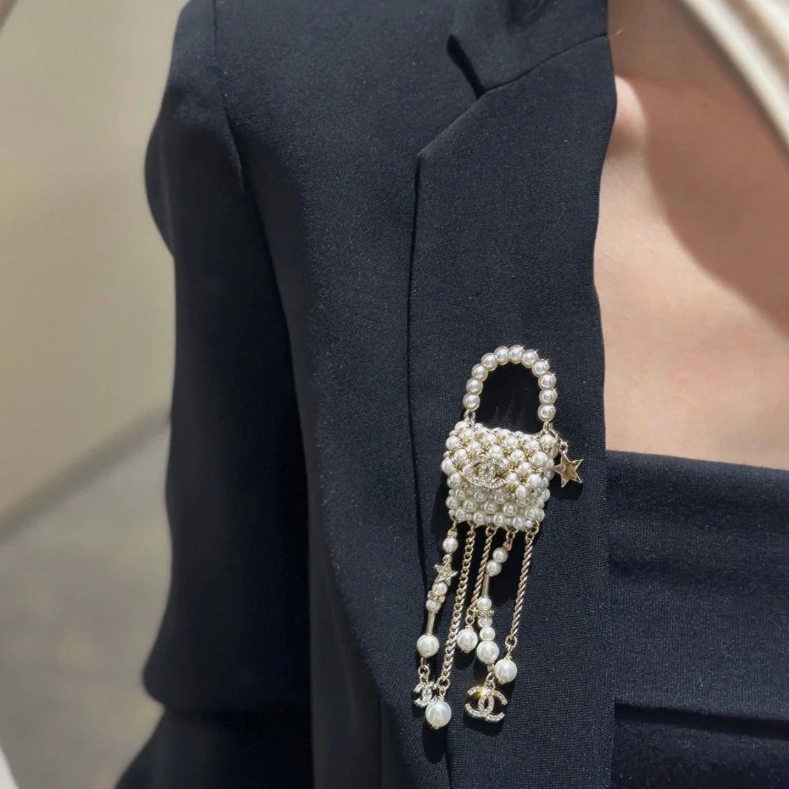 BCB270 Tassels Pearl bag with crystal cc logo brooch pin - ccjewelryacc