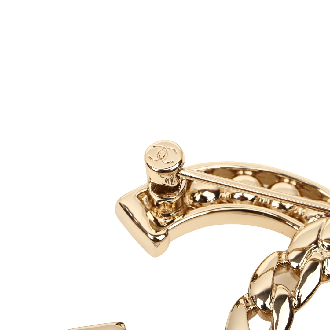 BCB426 24P Chain CC logo brooch pin - ccjewelryacc