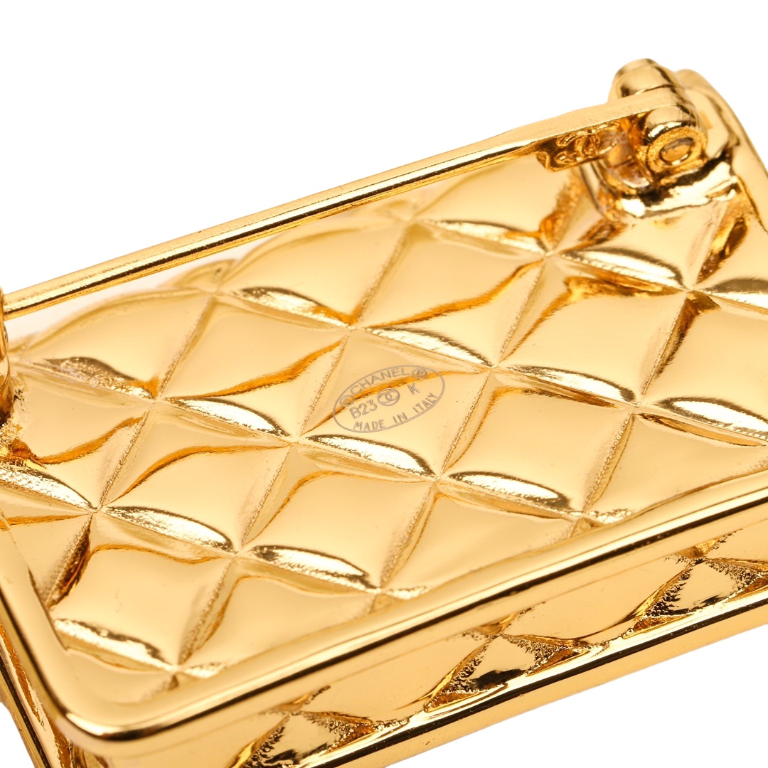 BCB434 24C metal gold bag with cc logo brooch pin - ccjewelryacc