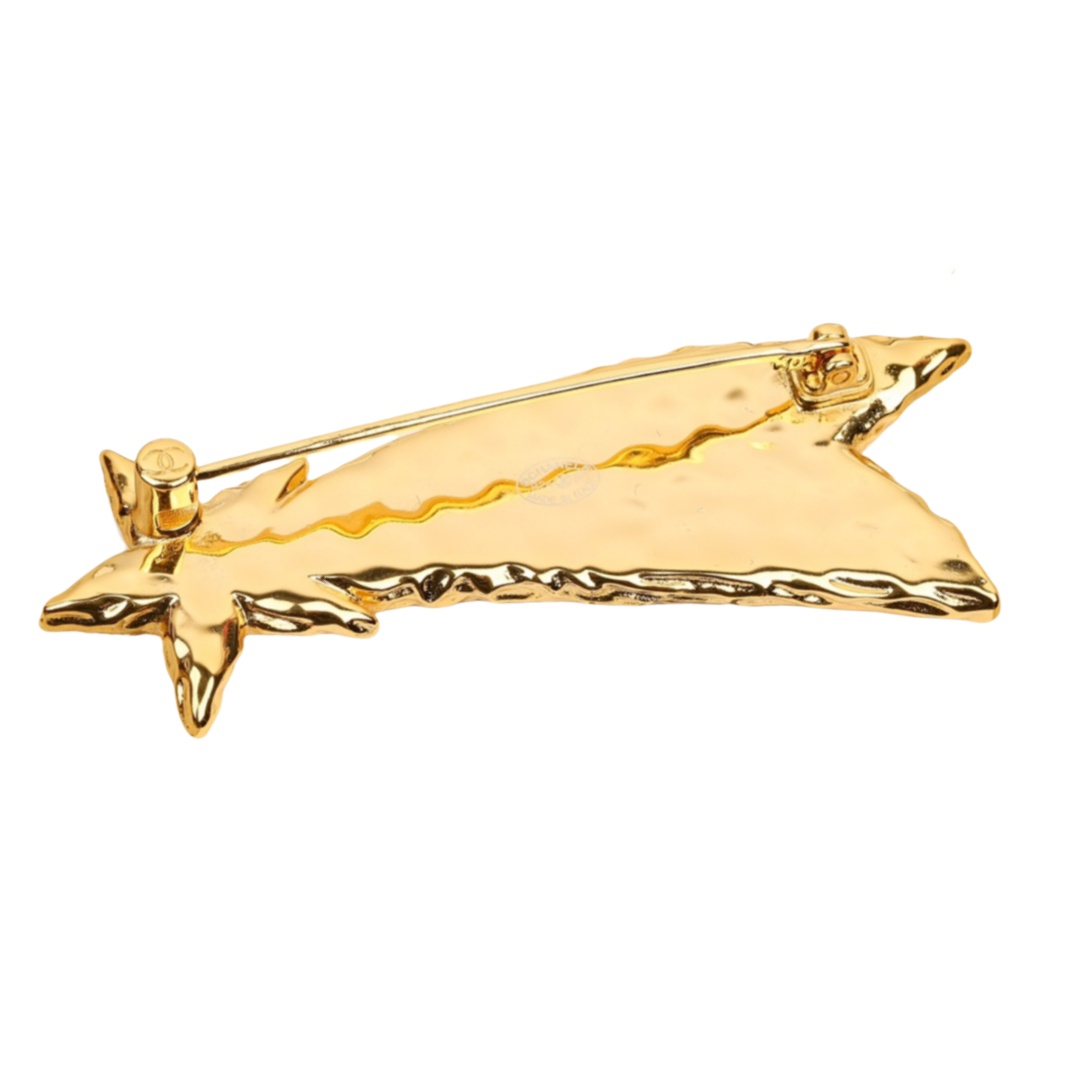 BCB298 24p Embossment and black enamel shooting star with cc logo brooch pin - ccjewelryacc