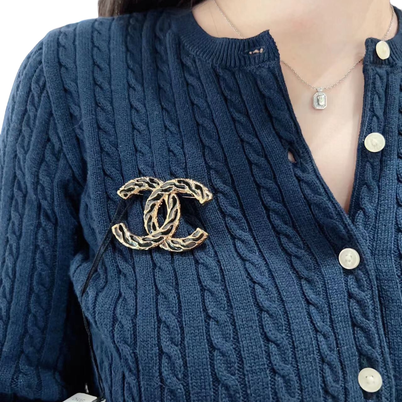 BCB329 24p black twisted enamel Coco cc Brooch Pins - ccjewelryacc