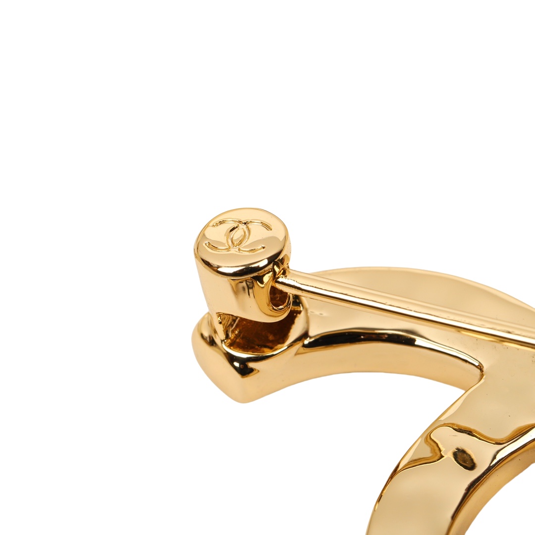 BCB311 24p Metal crysatl  CC logo brooch pin - ccjewelryacc