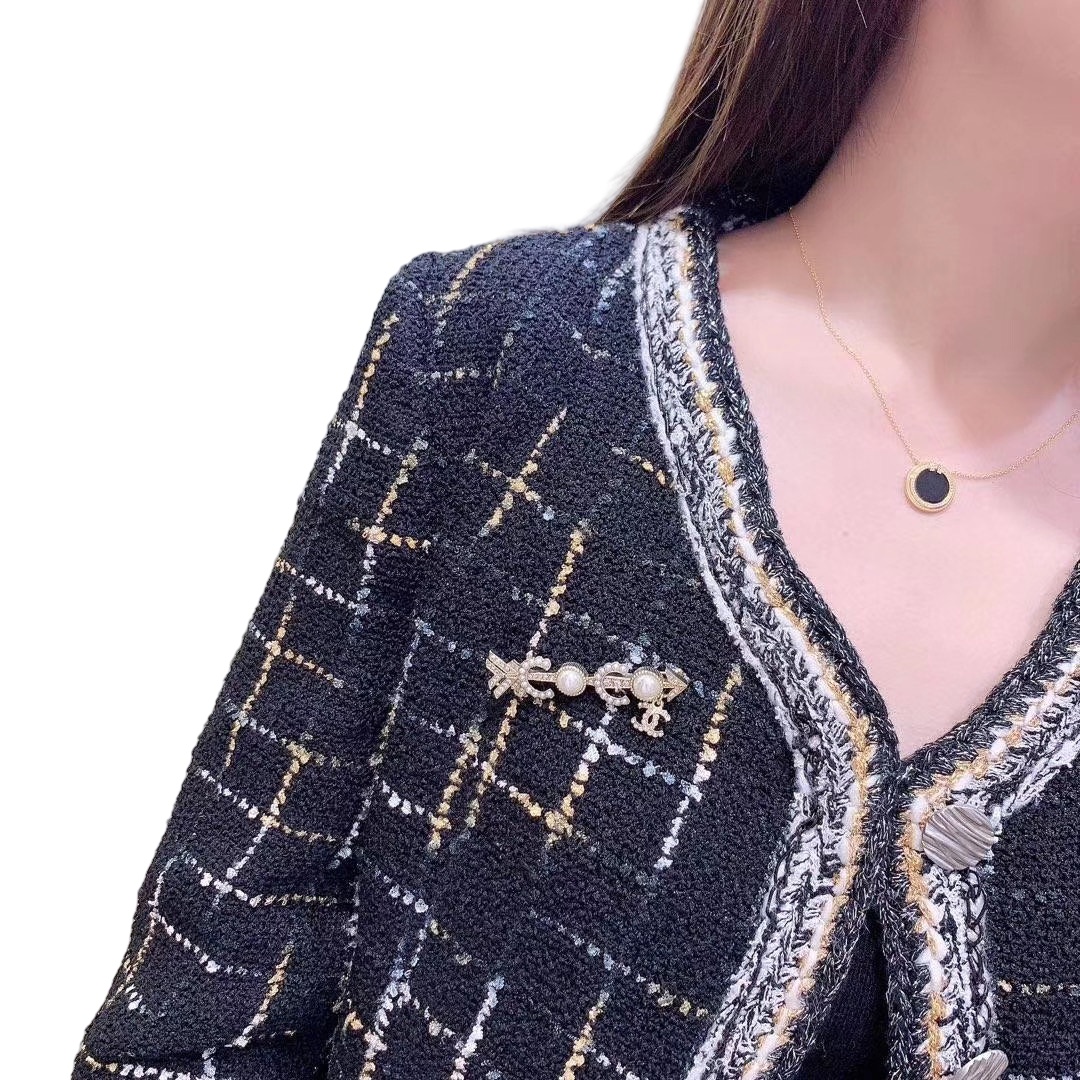 BCB139 Coco arrowhead brooch pin with pearl and crystal - ccjewelryacc