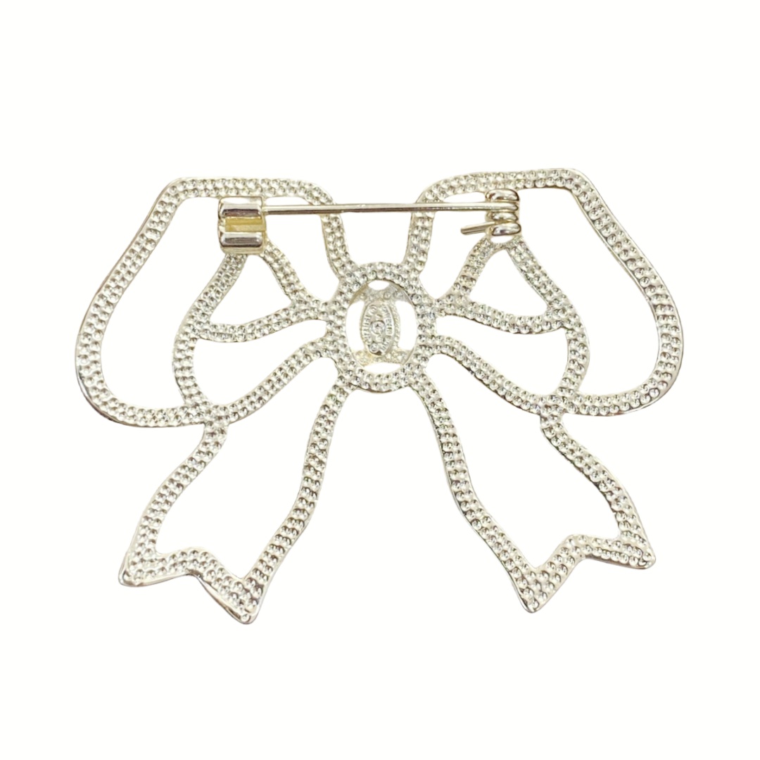 BCB165 Crystal bow with CC logo brooch pin - ccjewelryacc