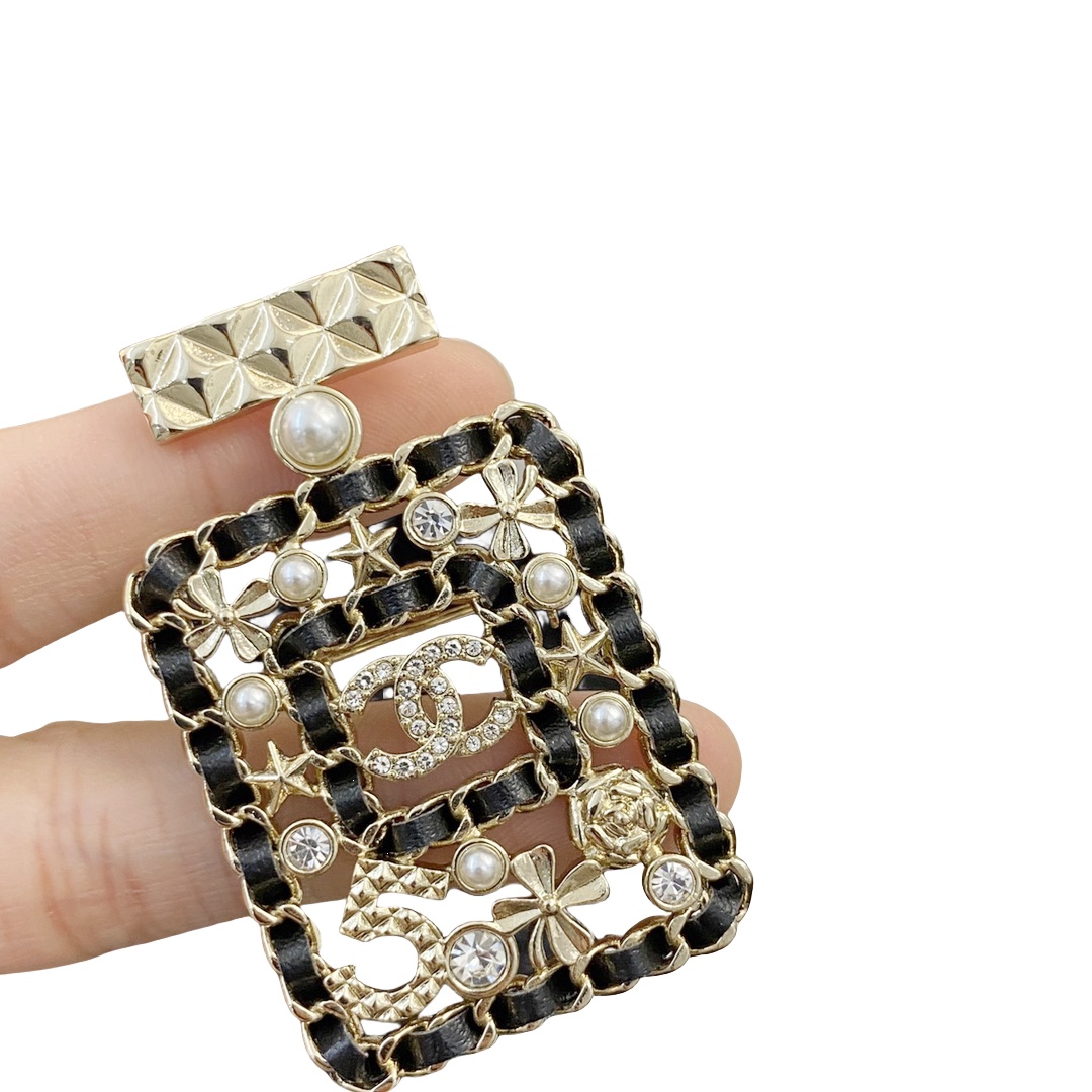 BCB238 Metal leather Four Leaf Clover star No 5 perfume bottle with CC logo brooch pin - ccjewelryacc