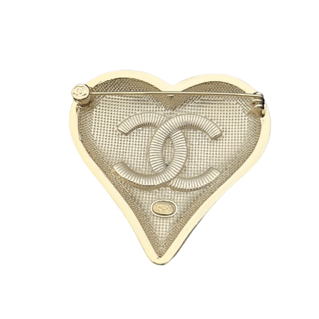 BCB180 Metal Gold heart shape enamel with CC logo brooch pin - ccjewelryacc