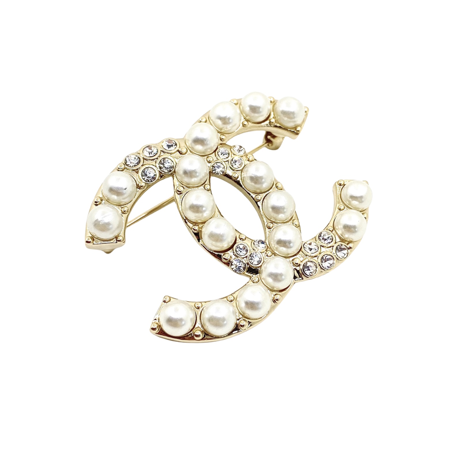 BCB359 Pearl and crystal CC logo brooch Pin - ccjewelryacc