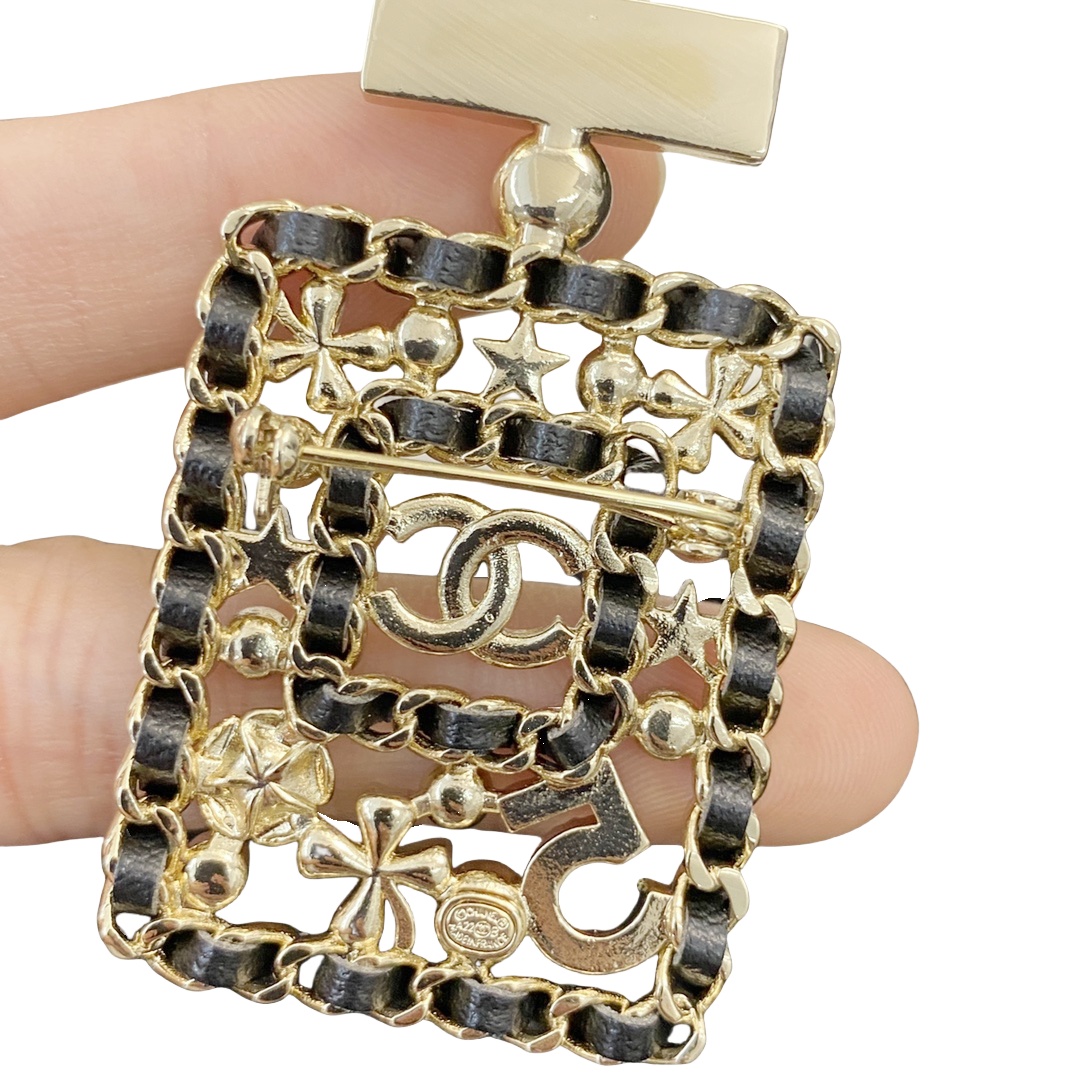 BCB238 Metal leather Four Leaf Clover star No 5 perfume bottle with CC logo brooch pin - ccjewelryacc