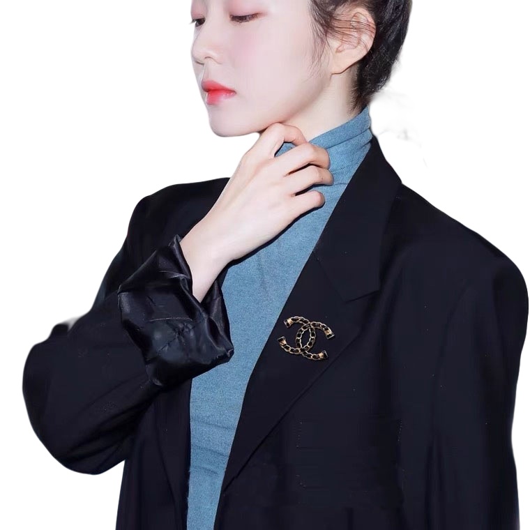 BCB140 Metal and leather CC logo brooch pin - ccjewelryacc