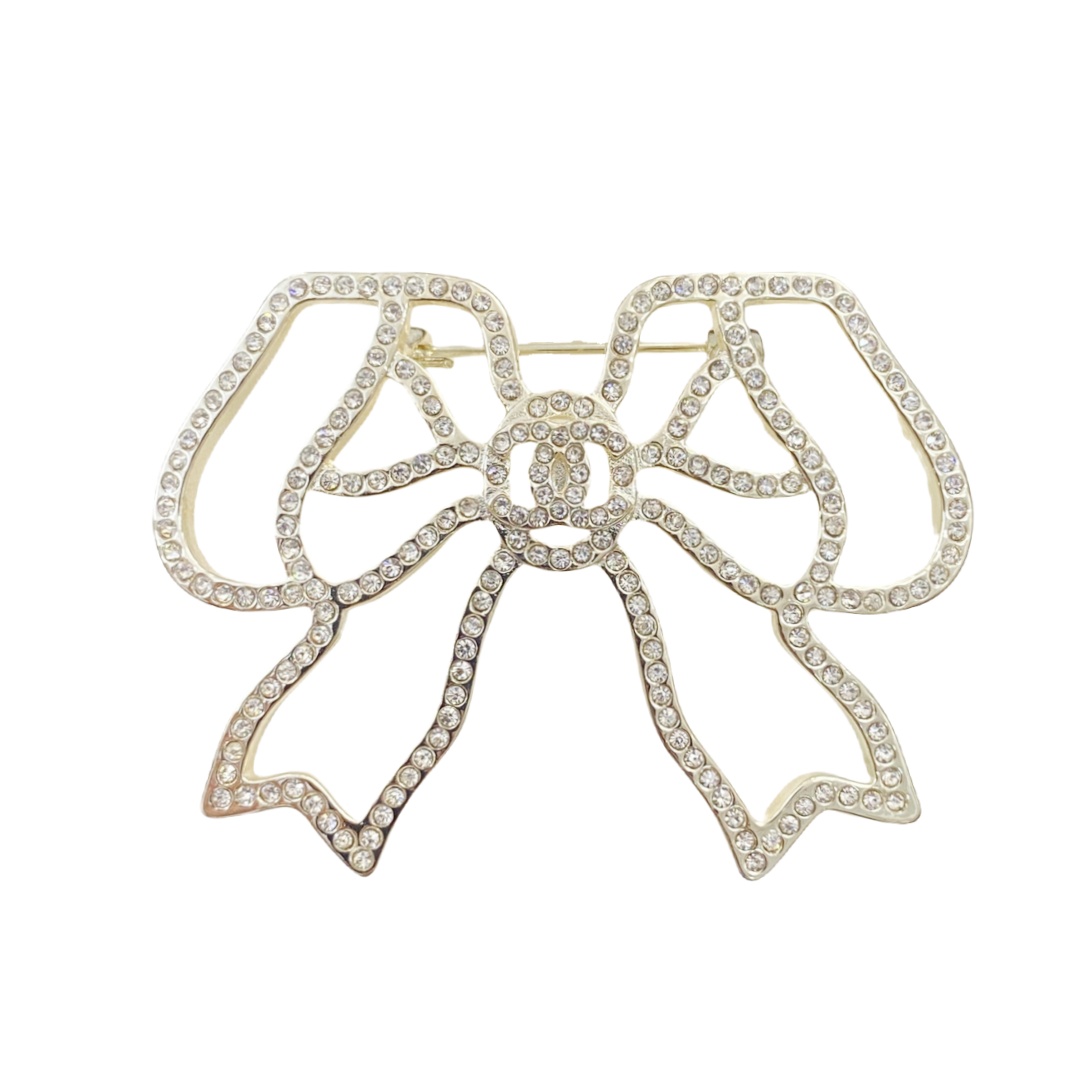 BCB165 Crystal bow with CC logo brooch pin - ccjewelryacc