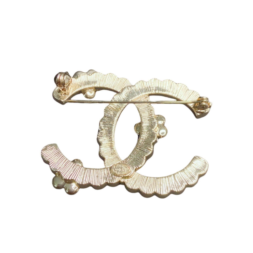 BCB146 Crystal and pearl with flower CC logo brooch pin - ccjewelryacc