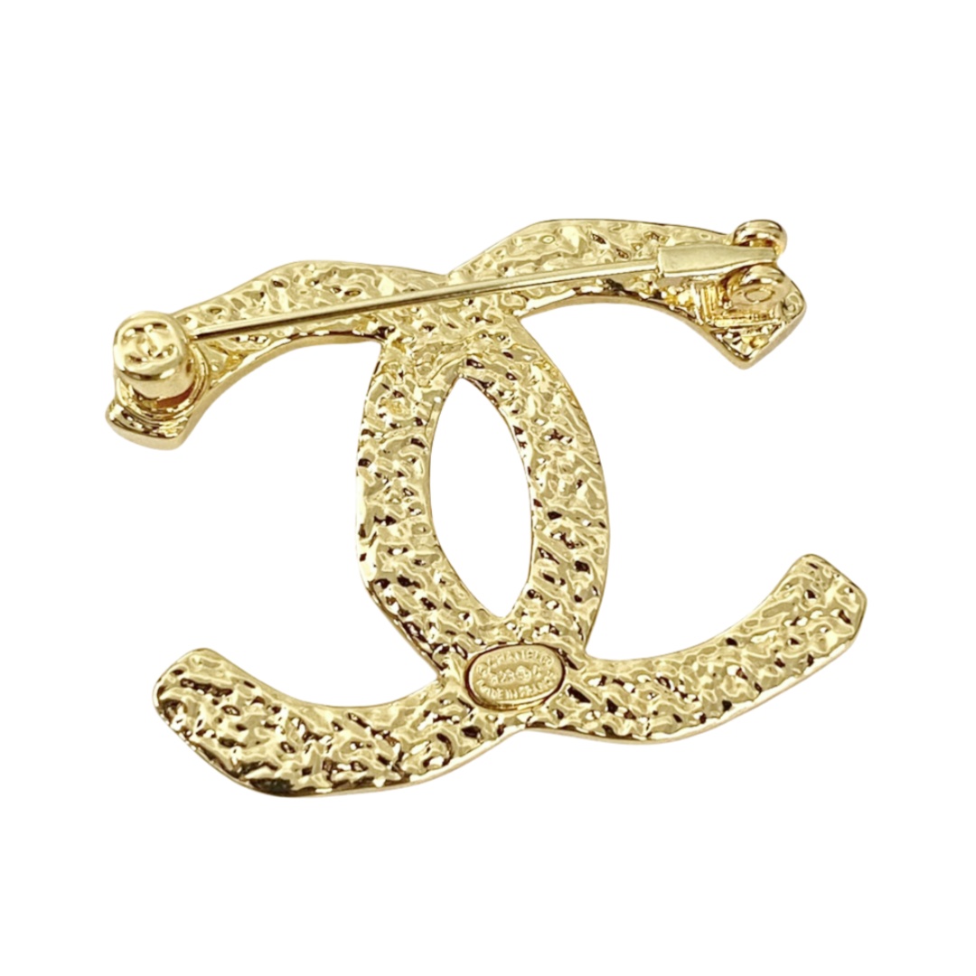 BCB232 Metal Gold irregularity CC logo brooch Pin - ccjewelryacc