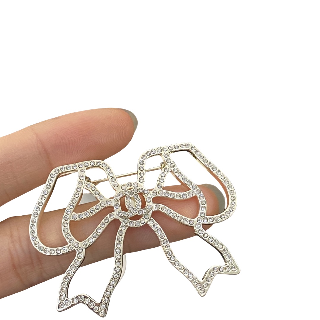 BCB165 Crystal bow with CC logo brooch pin - ccjewelryacc