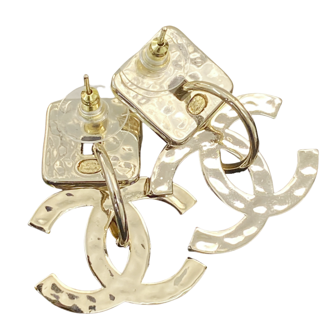 BCB412 Glaze enamel pearl Swarovski crystal with cc logo brooch pin - ccjewelryacc