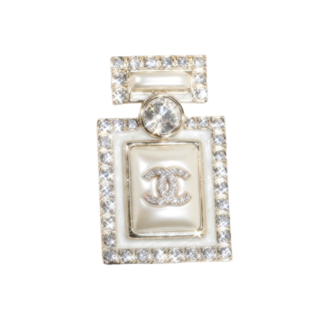 BCB424 Crystal Resin perfume bottle with cc logo brooch pin - ccjewelryacc